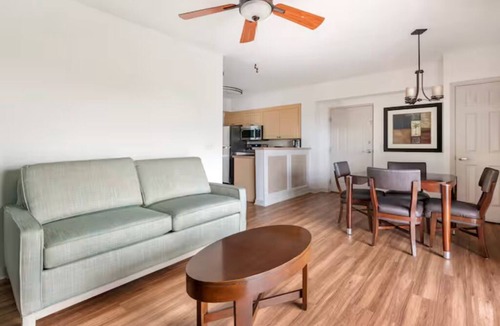 West Kissimmee Hotel | Your Next Great Escape Starts Here – Book Your Stay Today! Outdoor Pool!