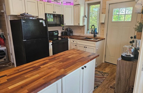 Barrington Cottage | Your own private Island Retreat