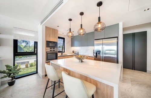 Brighton Condo | Your Perfect Beachfront Escape - Allure 205 (2 bed)