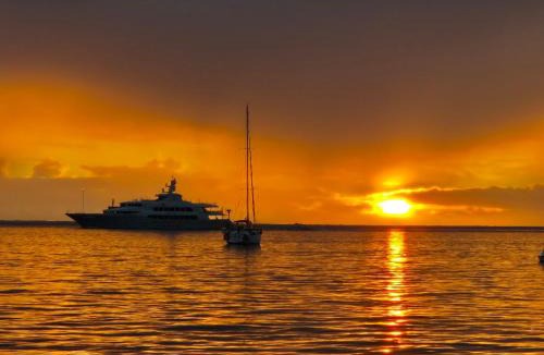 Vaitape Boat Rental | Your Private Boat - Magic Bora Bora-FR Polynesia
