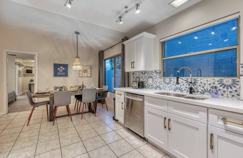 Deer Valley House | YOUR private Desert Getaway with FREE Heated Pool!
