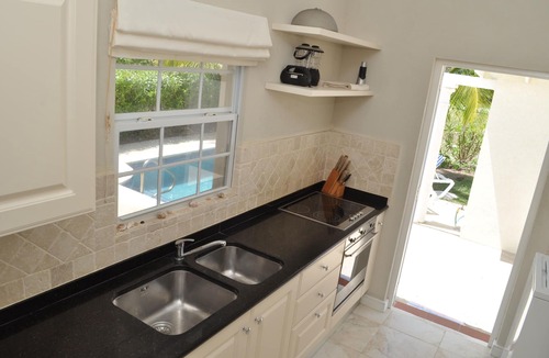 Apple Hall Villa | Your private oasis, just a short stroll from beautiful Bottom Bay beach