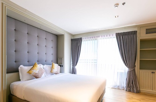 Wattana Apartment | Your Private Oasis: Stylish 2br with Spacious Living Room and Pool Access