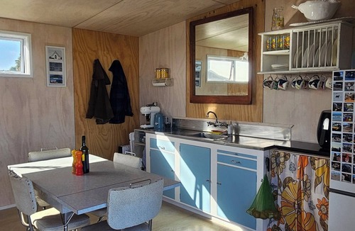 Ahipara Cabin | Your Quintessential Kiwi Bach – Beachfront, Ahipara Nostalgia at Its Finest