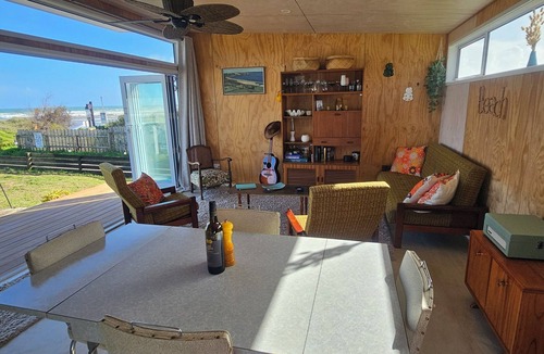 Ahipara Cabin | Your Quintessential Kiwi Bach – Beachfront, Ahipara Nostalgia at Its Finest
