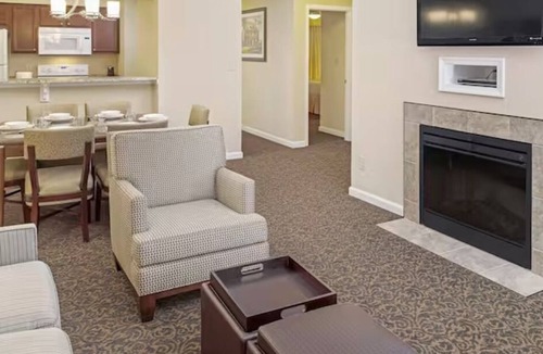 Berkeley Hotel | Your Relaxing Getaway Awaits! Fully-Equipped Kitchen Parking, 2 Pools!
