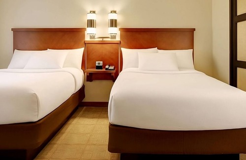 Gwinnett Place Hotel | Your Relaxing Getaway Awaits! 4 Great Units! Close to McDaniel Farm Park!