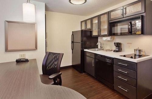 Somerset Apartment | Your Relaxing Getaway Awaits! 3 Awesome units for your stay. Near Fort Worth Zoo