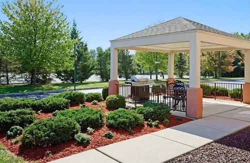 Somerset Apartment | Your Relaxing Getaway Awaits! 3 Awesome units for your stay. Near Fort Worth Zoo