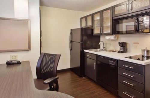 Somerset House | Your Relaxing Getaway Awaits! 4 Comfortable units! Near Colonial Park