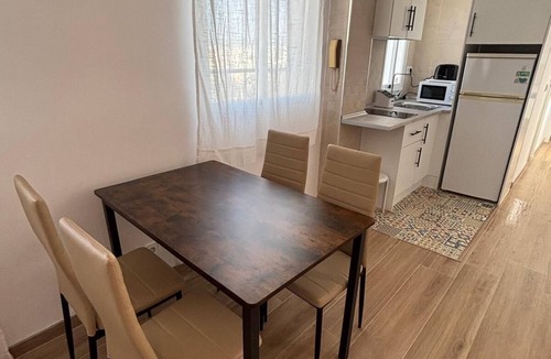 Centro Comercial Apartment | Your Sanctuary with a View of History: Live Córdoba from the Heart of the City