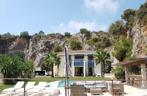Falicon House | Your sea view villa with private swimming pool and tennis court