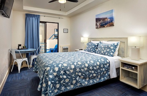 Avalon Hotel | Your Search for the Perfect Stay Ends Here! Partial Ocean View, Free Parking!