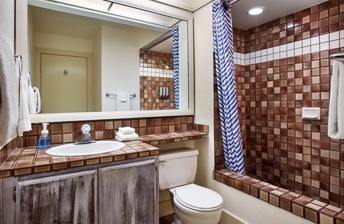 Avalon Hotel | Your Search for the Perfect Stay Ends Here! Partial Ocean View, Free Parking!