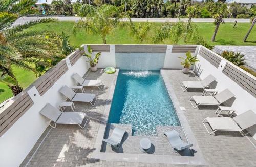 St. Augustine House | Your Summer Haven Near Beach Heated Pool BBQ