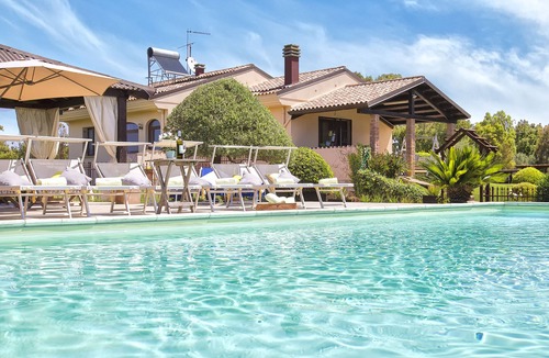 Santa Maria La Palma Villa | Your vacation surrounded by greenery at Villa Irde (6 rooms 6 bathrooms)