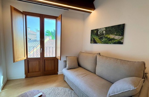 Allariz Apartment | YourHouse A Padela family apartment