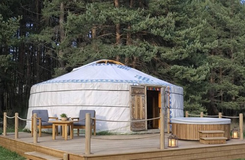 La Bastide Cabin | Yourte Méloa- Jacuzzi.unusual & natural stay in the heart of the verdon, haut var.