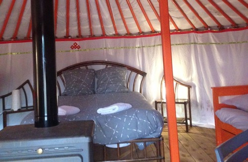 Saint-Leger-sur-Dheune RV Rental | Yourte Mongole
