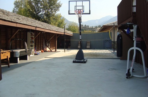 Invermere Apartment | * Ypcfitness & Accomodations *