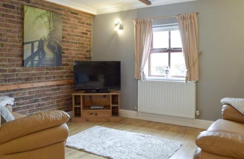 Llanddowror House | Yr Efail Argoed