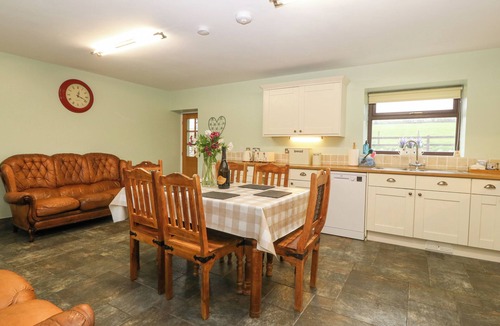 Llandwrog Cottage | Yr Hen Stabl