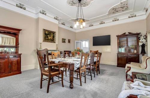 Talunga House | Yucanta Park - Gorgeous Estate meets Scenic Getaways