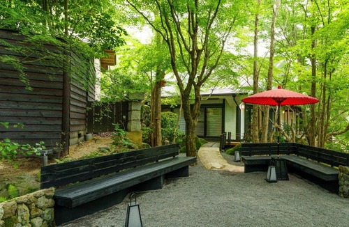 Yufuin Onsen Hotel | Yufuin Rakuyu