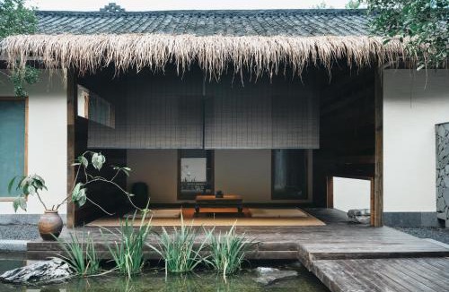 Emeishan Hotel | YunXi ChanYi Forest Soup Spring Resort Hotel ,Provides pick-up service and tea leaves,Drink Chinese wild tea leaves