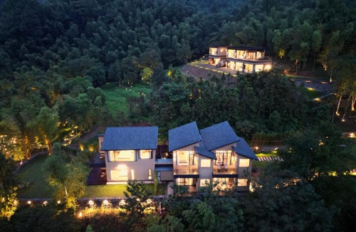 Changsha Hotel | Yunye Youfeng-Micro Vacation Village,Thousand-Acre Forest Vacation Property,Private Forest Villas with Pool and Courtyard,Villas,Dining and Activities,Friend,family gatherings, outdoor weddings,Ideal for Large Groups,Team Building