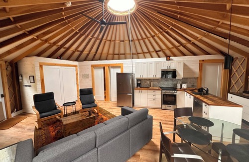 Lanark Highlands Cottage | Yurtopia on the Lake