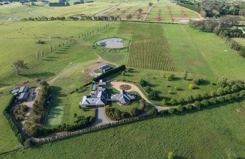 Exeter House | Yuruga, Exeter