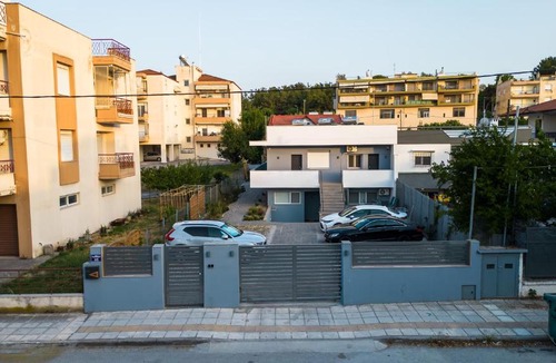 Neoi Epivates Apartment | Z Elegant Studios