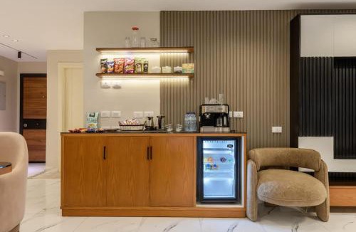 Al Duqqi Apartment | Zahir - 302