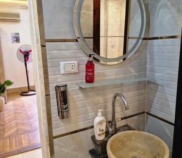 Downtown Cairo Hostel | Zanobians