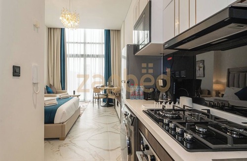 International City Apartment | Zapbed-Modern Studio Petalz By Danube