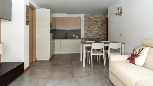 Isolaccia Apartment | Zardin 7