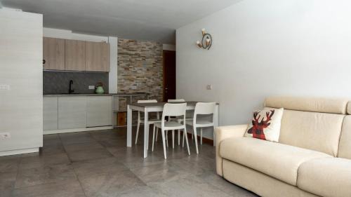 Isolaccia Apartment | Zardin 7