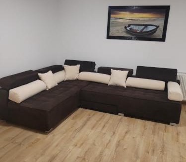 Sector 5 Apartment | Zețarilor 21A