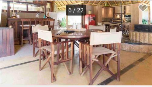Leeupoort Villa | Zebula Golf and Wildlife Estate - Moi Signature Exclusive Leisure Villas