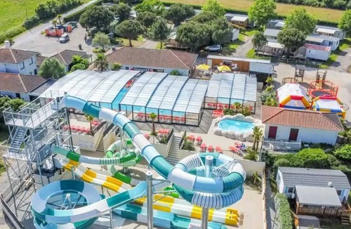 Tharon-Plage House | ZEcamping familial parc aquatique animaux acceptés mobil-home TV 34m2