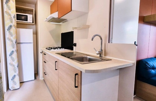 Saint-Saturnin-les-Apt House | ZEcamping 3 étoiles piscine chauffée mobil-home TV LV BBQ 29m2