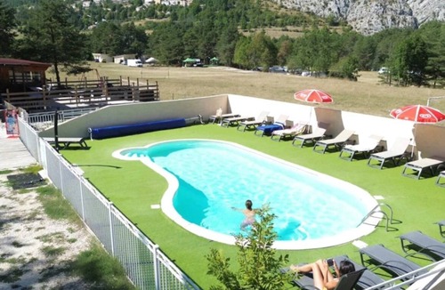 Saint-Auban House | ZEcamping 2* piscine chauffée locatif TV clim 32m2 8 pers