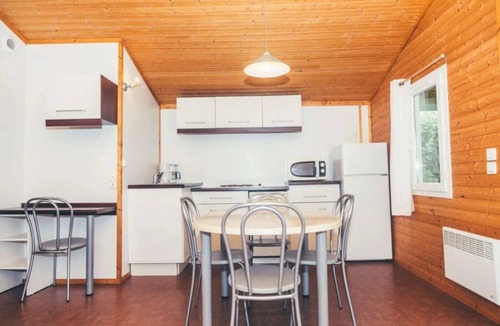 Monclar-de-Quercy Ski Chalet | ZEcamping 3 étoiles dog friendly avec piscine couverte et chauffée