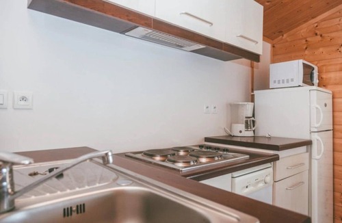 Monclar-de-Quercy Ski Chalet | ZEcamping 3 étoiles dog friendly avec piscine couverte et chauffée