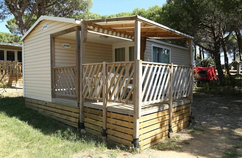 Bizanet House | ZEcamping 3 étoiles animé pataugeoire fitness jacuzzi locatif clim
