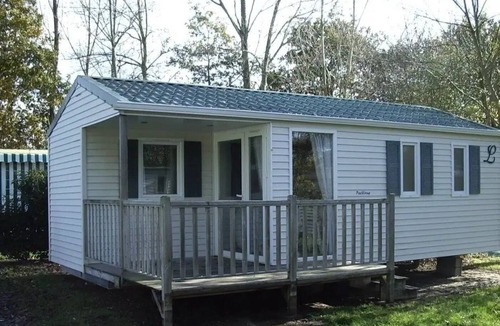 La Souterraine House | ZEcamping 3* pataugeoire animations locatif TV BBQ 24m2 4 pers