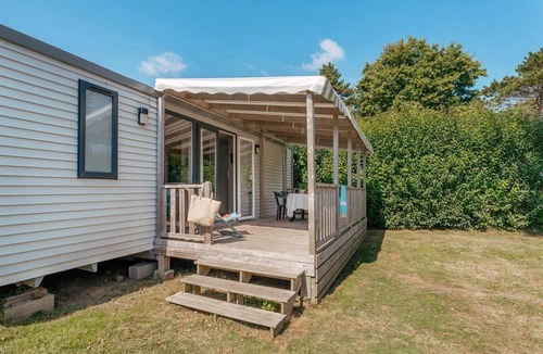 Guidel-Plages House | ZEcamping 4 étoiles familial espace aquatique mobil-home TV 35m2