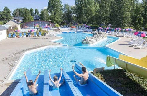 Coulanges House | ZEcamping 4* piscine couverte locatif 36m2