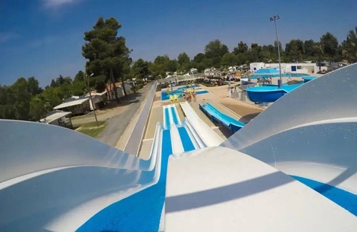 Secondigny House | ZEcamping 4* piscine chauffée pet friendly animations locatif BBQ 33m2